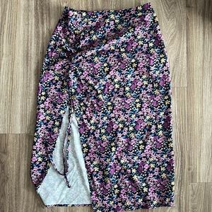 SHEIN Mid length side slit skirt